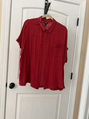 a.n.a Red Short-Sleeve Button-Up Blouse